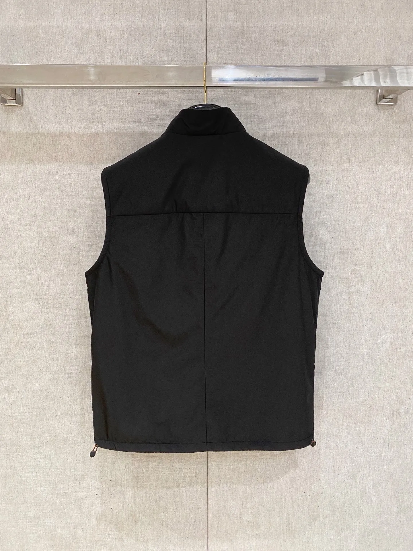 Zegna ： ， ， ， 、 ， ； ，Breathable ， ， 。 ： logo， ； ， ， ； ， ， ； ， ， 。 ： ， ， ； ， ， T 、 、 ； ， ； ， ， 。 ： 、 、 ， ， Versatile 。 ：Cream White、 、Navy Blue 、Black Sizes：M-4XL
